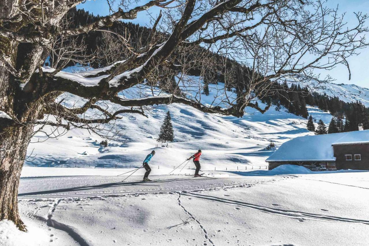 Hotel Alpenland Gstaad Kültér fotó